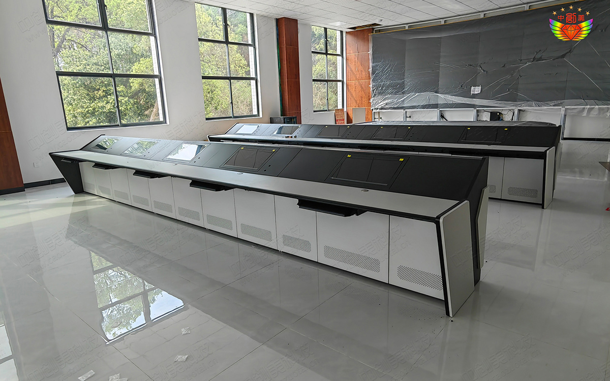 韶關某部隊監(jiān)控臺圖片