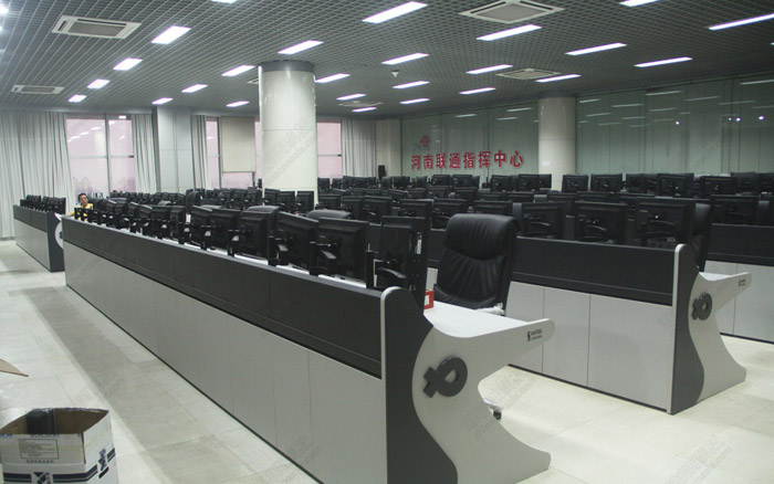 中國聯(lián)通河南省公司指揮中心操作臺案例照片